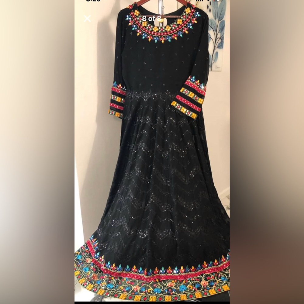 Pakistani three pieces maxi dress.